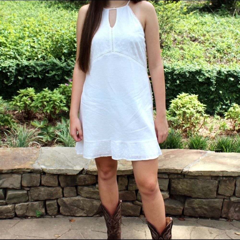 Stunning White High-Neck Sun Dress!